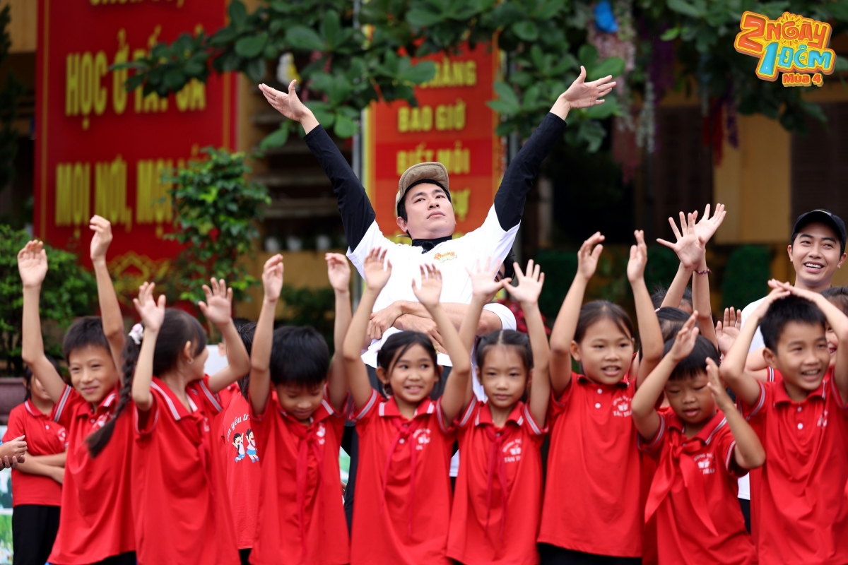 Chương trình 2 ngày 1 đêm giao lưu cùng với các em học sinh tiểu học tại Tuyên Quang