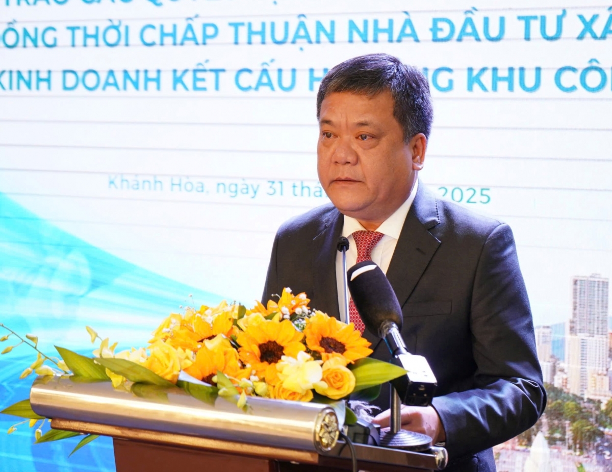 Ông Trần Phong, Chủ tịch UBND tỉnh Khánh Hòa đề nghị các địa phương sớm bàn giao mặt bằng cho các chủ đầu tư hạ tầng công nghiệp