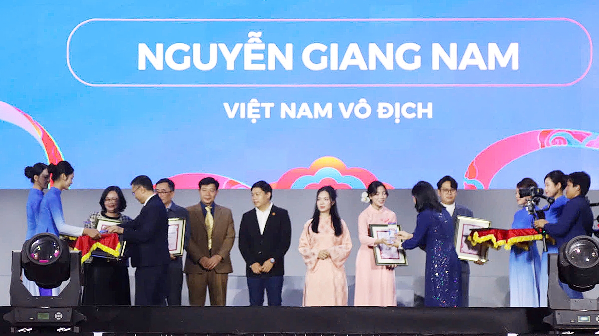 Có 6 giải Ba ở cả hai hạng mục ảnh và video được trao cho các tác giả. (Ảnh: BTC)