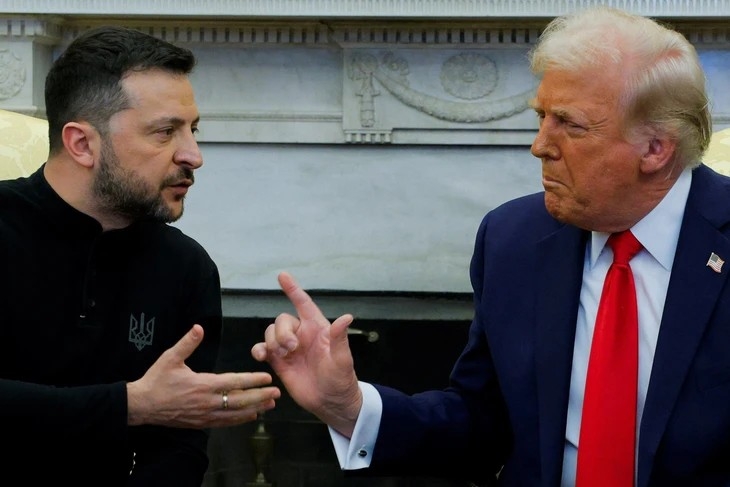 Tổng thống Mỹ Donald Trump (phải) gặp nhiều khó khăn trong việc làm trung gian giữa Tổng thống Ukraine Volodymyr Zelesky (trái) và người đồng cấp Nga Vladimir Putin - Ảnh: REUTERS