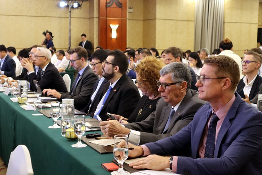 Các chuyên gia, nhà đầu tư quốc tế rất quan tâm quá trình thành lập, vận hành trung tâm tài chính quốc tế tại TP.HCM và Đà Nẵng