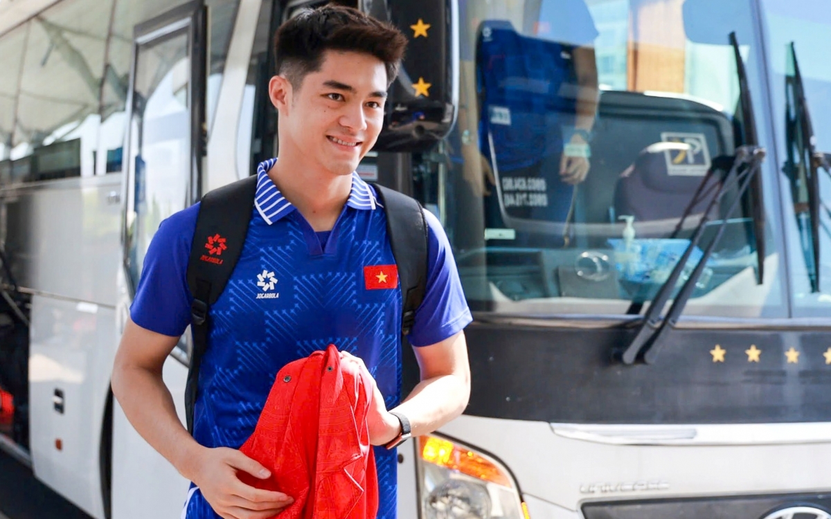 Sáng nay (1/12), ĐT U22 Việt Nam đã lên đường sang Thái Lan tham dự SEA Games 33.