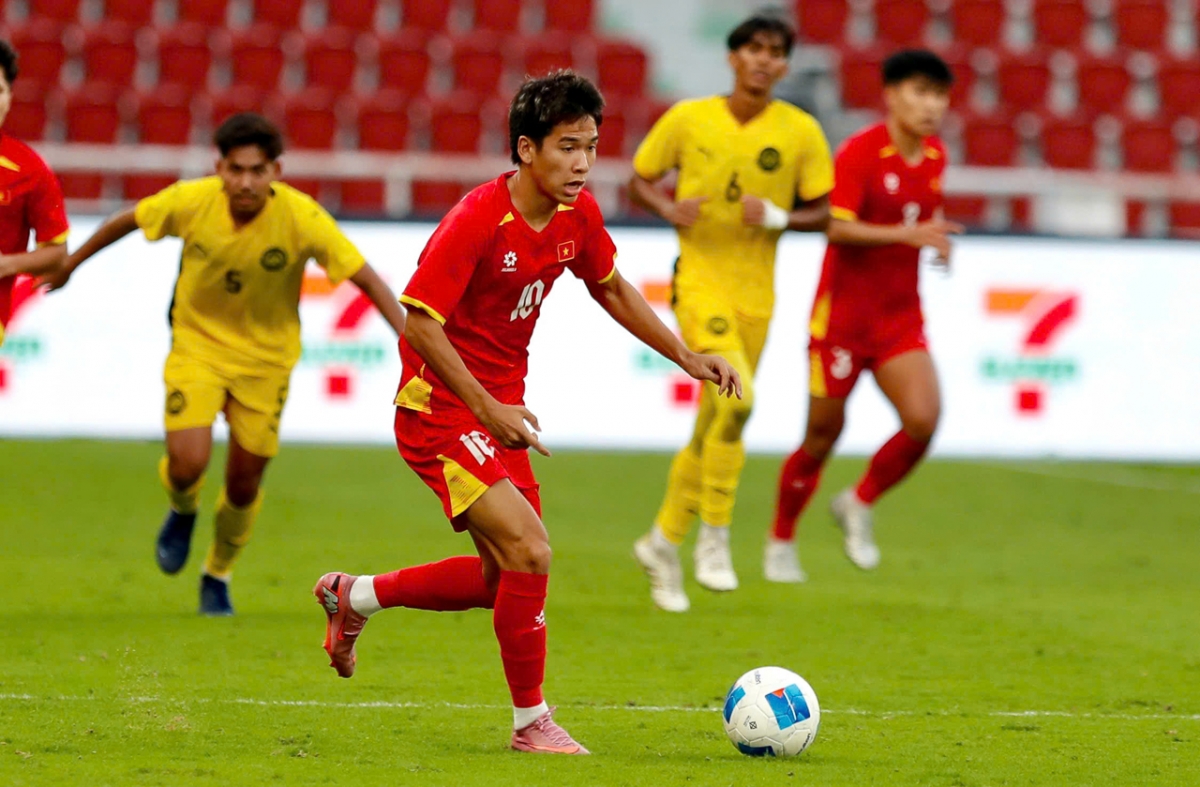 U22 Việt Nam vẫn chơi chủ động trong những phút cuối trận (Ảnh: TH)
