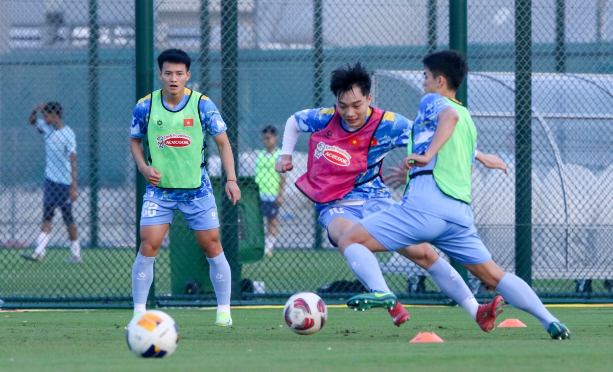 U23 Việt Nam đang tập huấn ở Qatar chuẩn bị cho VCK U23 châu Á 2026.