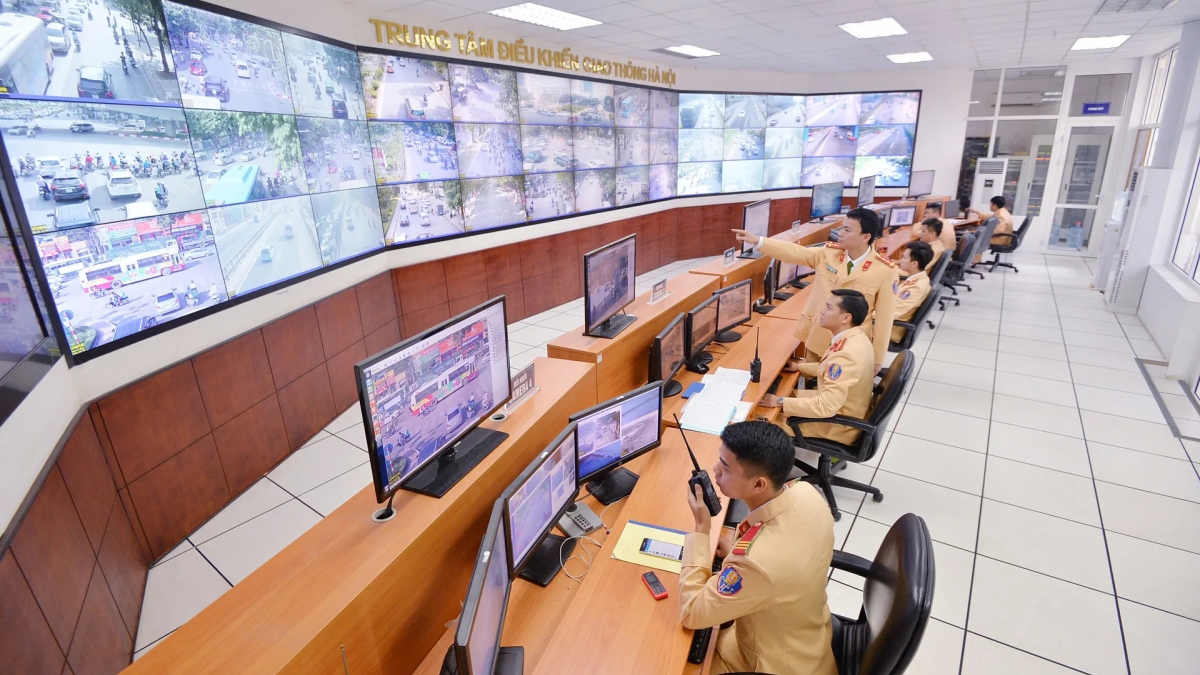 Trung tâm điều khiển giao thông Hà Nội. Ảnh: Phạm Hùng