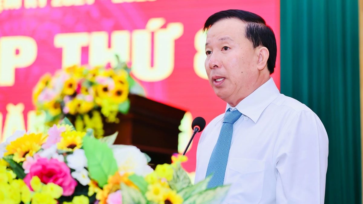 Chủ tịch UBND tỉnh Đồng Nai Nguyễn Văn Út phát biểu tại kỳ họp cuối năm HĐND (ảnh: Công Nghĩa)