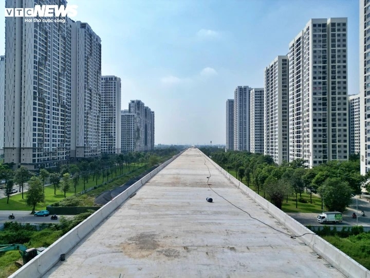 14,7 km cầu cạn Vành đai 3 TP.HCM đang đẩy nhanh thi công, tập trung hoàn thiện các gói thầu trọng yếu để kịp vận hành ngày 19/12.