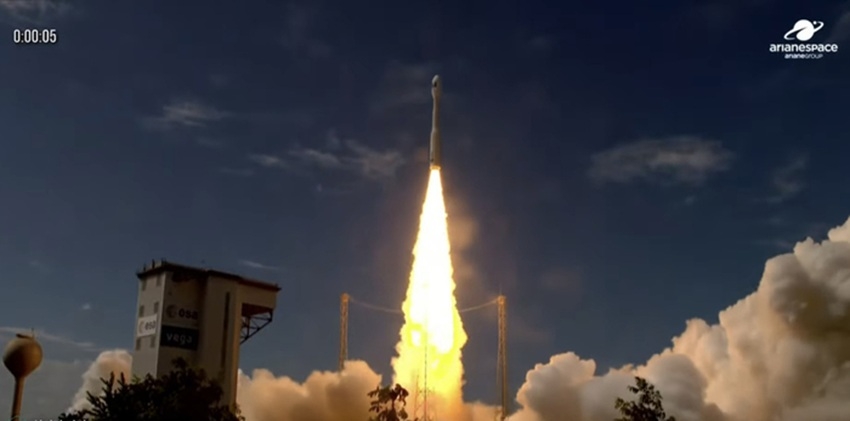 Vệ tinh Arirang 7 được phóng lên vào lúc 2h21 ngày 02/12 theo giờ Hàn Quốc. Nguồn: Arianespace