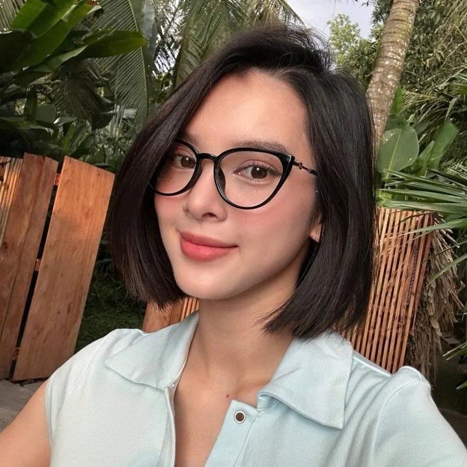 Quỳnh Lương nói cô thấy như bị “đâm vào tim” khi đọc bình luận chê đẻ xong giảm cân, già như 45 tuổi. Nữ diễn viên cho biết cô không hề giảm cân nhiều như khán giả nhận định, hiện ở mức 51 kg nhưng khung xương nhỏ nên mặt không bầu bĩnh, chỉ béo bụng và chân, tay.