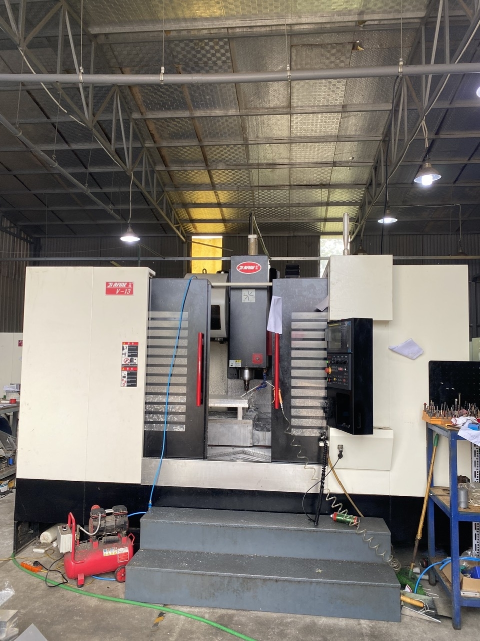 Máy móc, thiết bị đã qua sử dụng nhập khẩu vào Việt Nam đa số sử dụng công nghệ  lạc hậu