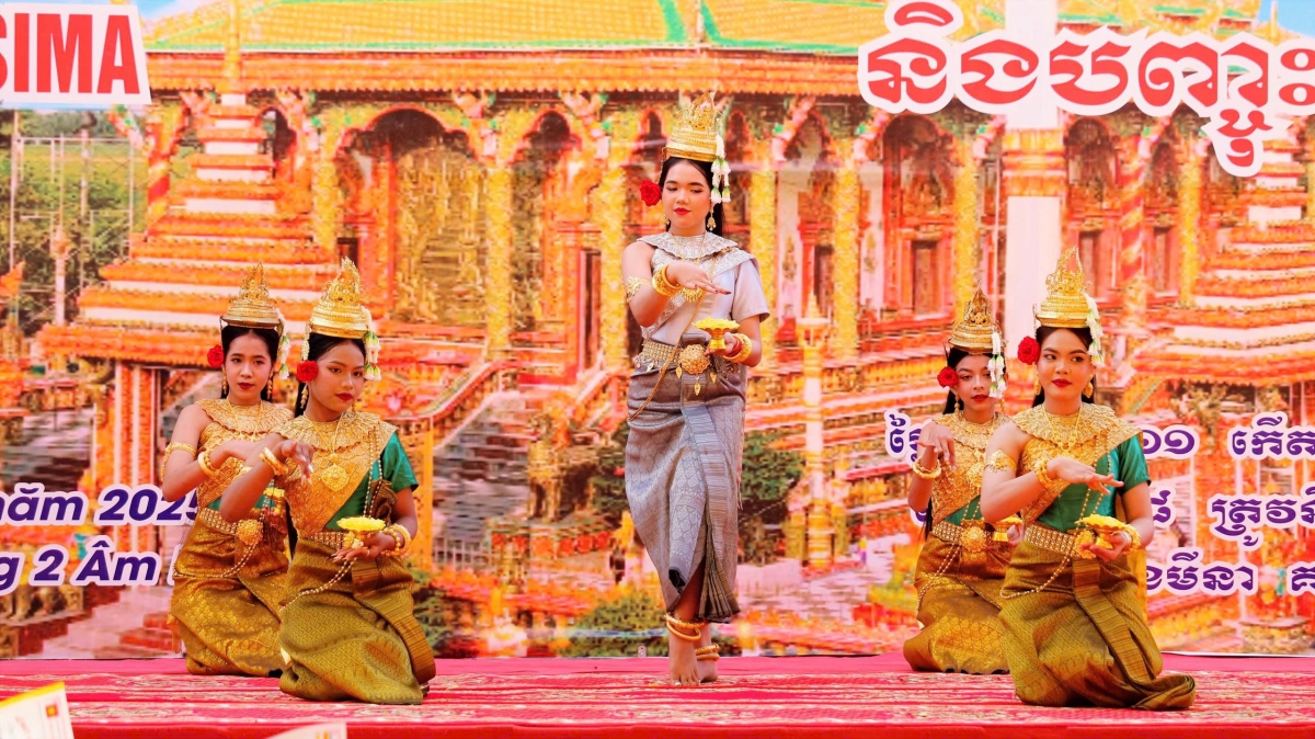 Múa rô băm của đồng bào Khmer