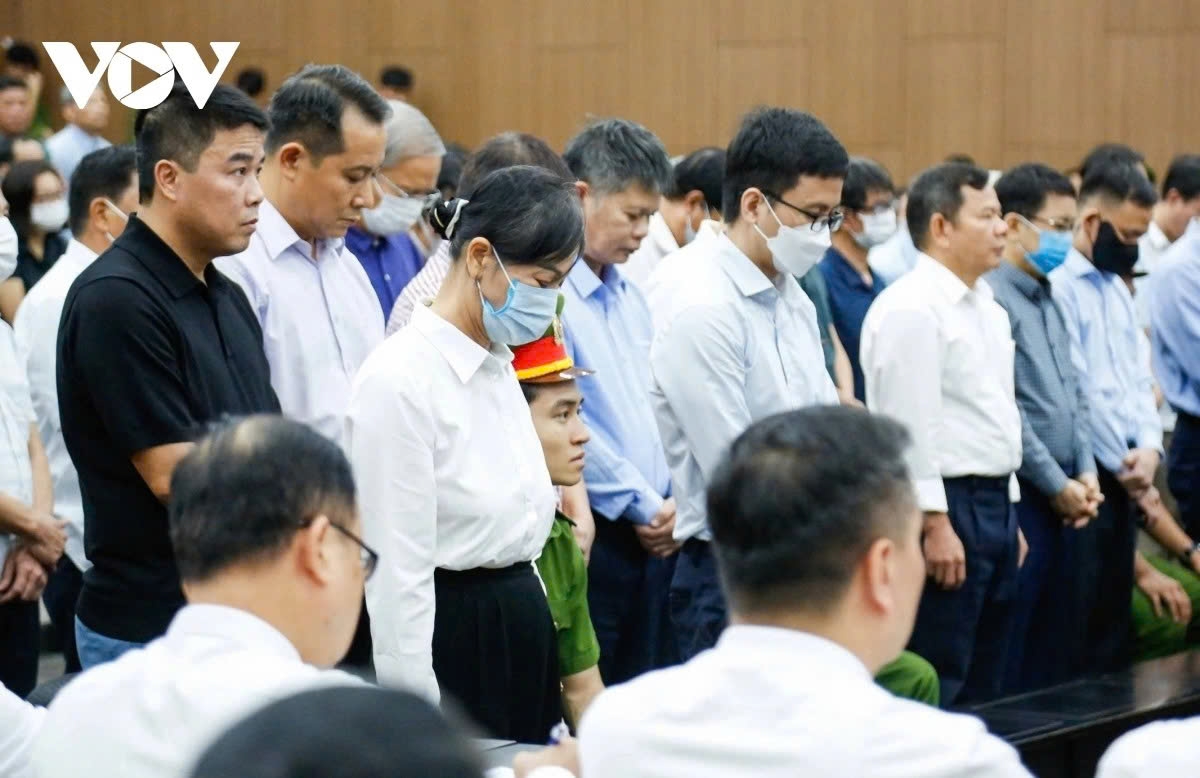 Hội đồng xét xử xác định: Hành vi sai phạm của Nguyễn Văn Hậu và các đồng phạm, đối tượng liên quan trong vụ án đã gây hậu quả thiệt hại đặc biệt nghiêm trọng cho nhà nước, với tổng số tiền hơn 1.166 tỷ đồng. Trong đó, hậu quả thiệt hại từ hành vi vi phạm quy định về kế toán là hơn 504 tỷ đồng, từ việc xác định lại giá đất là hơn 204 tỷ đồng và từ hành vi vi phạm quy định về đấu thầu là hơn 459 tỷ đồng. 