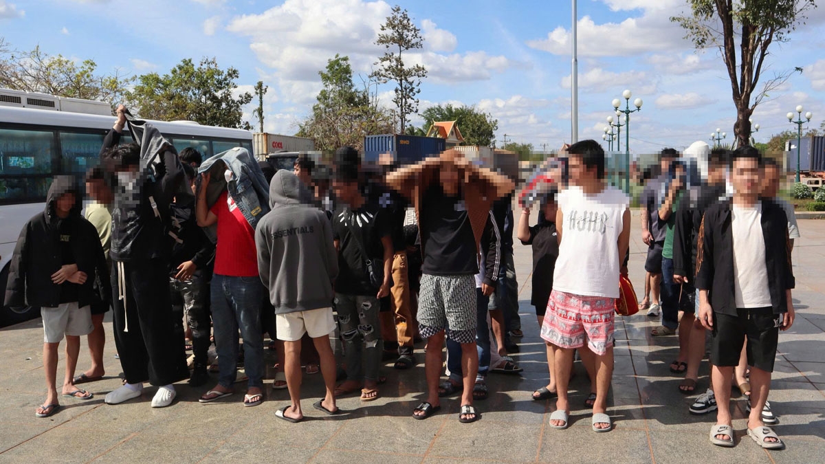 Các công dân Việt Nam được đưa về nước (ảnh: ĐC)