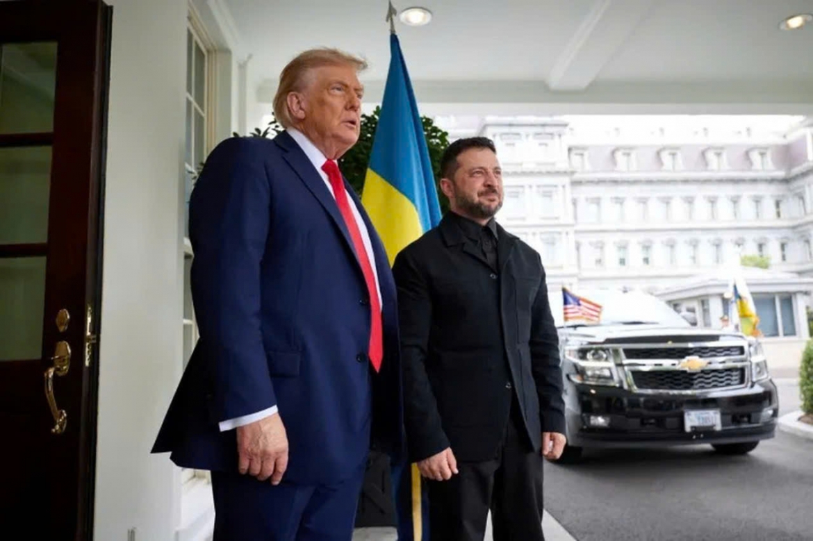 Tổng thống Mỹ Donald Trump và Tổng thống Ukraine Volodymyr Zelensky. Ảnh: Reuters