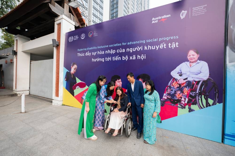 Báo cáo xác định một số ưu tiên chính sách quan trọng nhằm tăng cường mối liên kết giữa an sinh xã hội và việc làm thỏa đáng. Ảnh: BTC