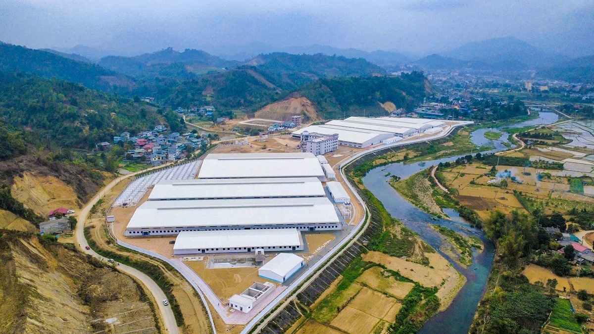 Những tuyến đường mới đã “mở đường” cho các Cụm công nghiệp Hạnh Phúc-Xuân Phương, Bảo Lý-Xuân Phương, Khu Công nghiệp Yên Bình 3, Yên Bình 2, khu đô thị Phú Bình I, Phú Bình II,… mở ra dư địa phát triển, đóng góp vào kết quả thu hút hơn 200 dự án đầu tư trong nước với tổng vốn hơn 81.700 tỷ đồng; 150 lượt dự án FDI với tổng đầu tư 2,73 tỷ USD. Thái Nguyên tiếp tục là điểm sáng thu hút vốn đầu tư trong và ngoài nước với giá trị xuất khẩu đạt 26 đến 27 tỷ USD/năm.