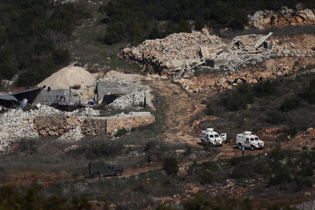 Quân đội Lebanon và lực lượng Liên Hợp Quốc ở miền Nam Lebanon. Ảnh: Reuters