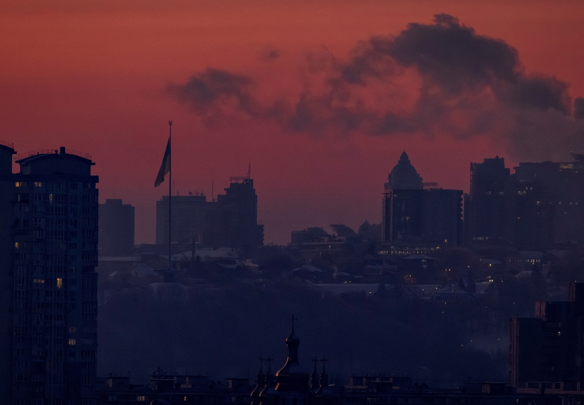 Tình trạng mất điện diện rộng Kiev, Ukraine. Ảnh: Reuters