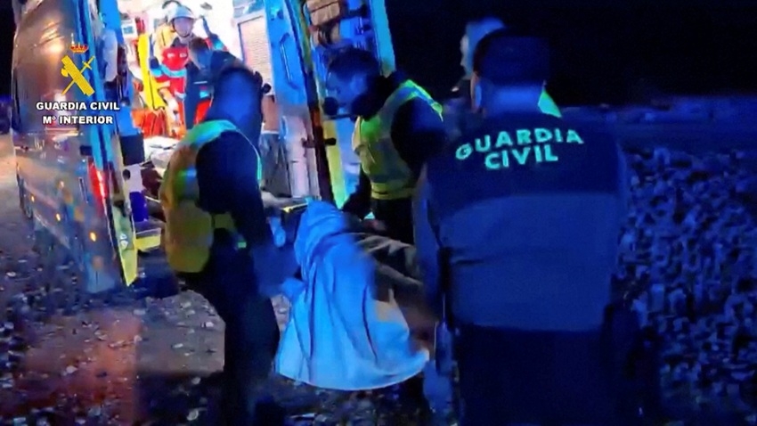 39 người thiệt mạng trong vụ va chạm tàu cao tốc ở Tây Ban Nha. Ảnh: Reuters