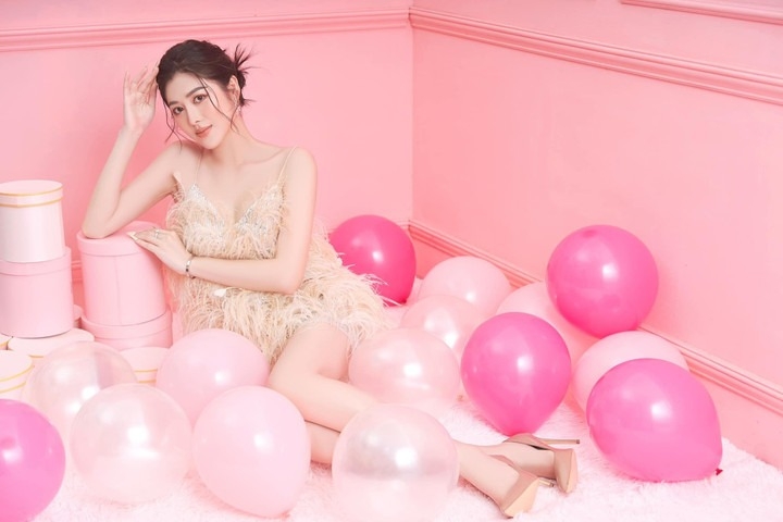 Dù chưa được xác nhận, hai người được cho là hẹn hò từ khoảng tháng 6/2025, sau khi đã có nhiều tương tác trên mạng xã hội.