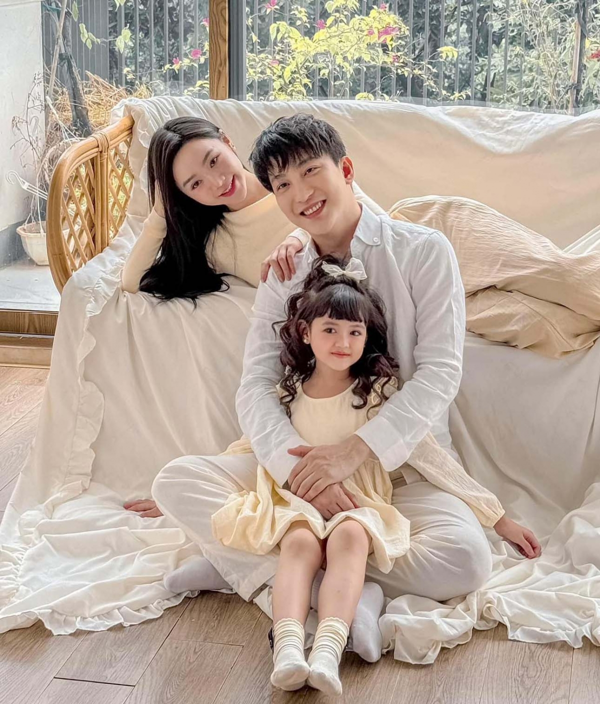 Trong phim "Đừng làm mẹ cáu", An Nhiên vào vai bé Happi - con gái của Hạnh (Quỳnh Kool). Thời điểm đó, cô bé gây sốt bởi vẻ ngoài đáng yêu, cùng với giọng nói lém lỉnh, biểu cảm tinh nghịch. 