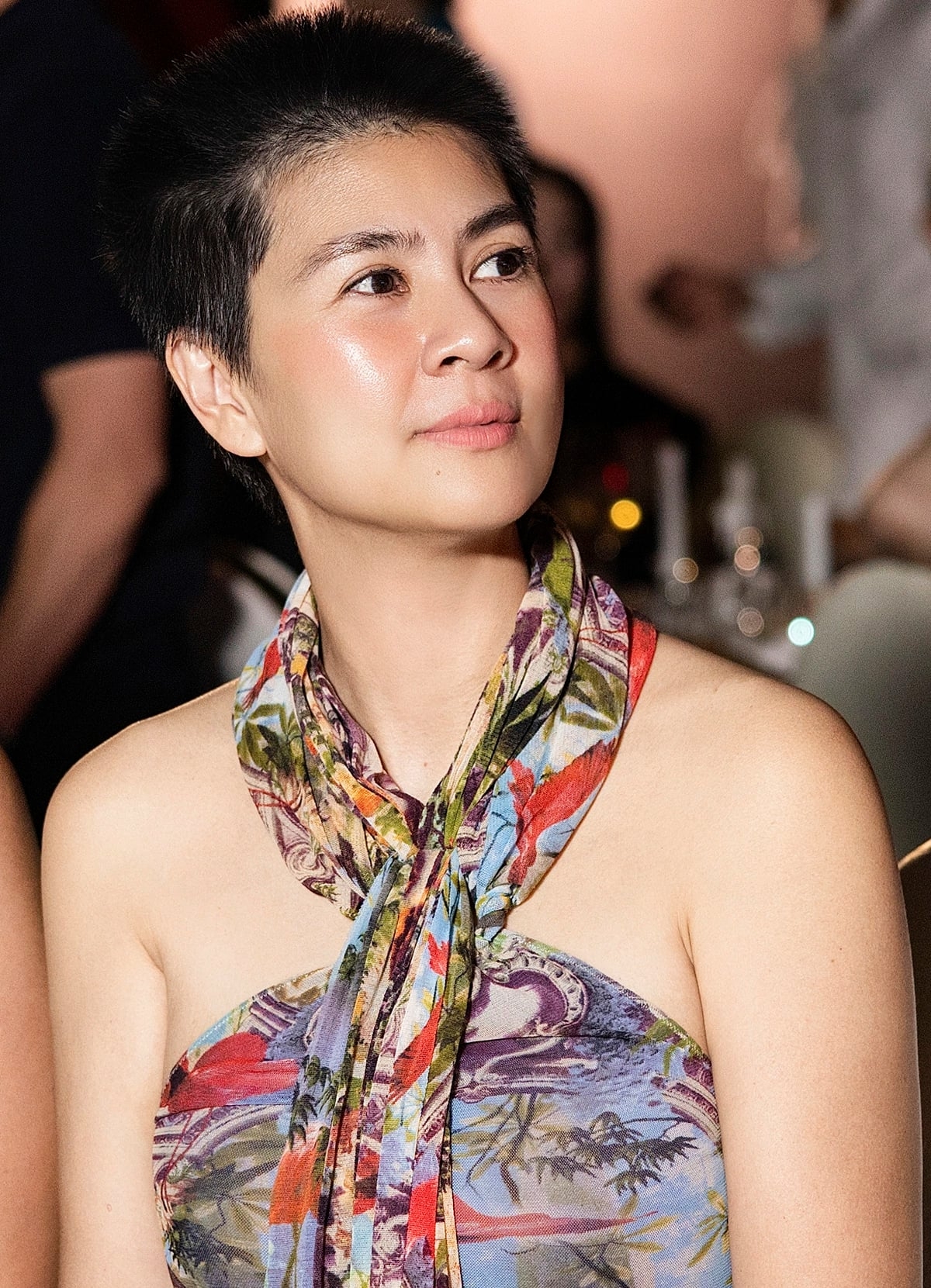 Diễn viên Kim Thư gây bất ngờ khi 'xuống tóc', khoe diện mạo khác lạ, cá tính sau nhiều năm gắn liền hình ảnh gợi cảm, điệu đà.