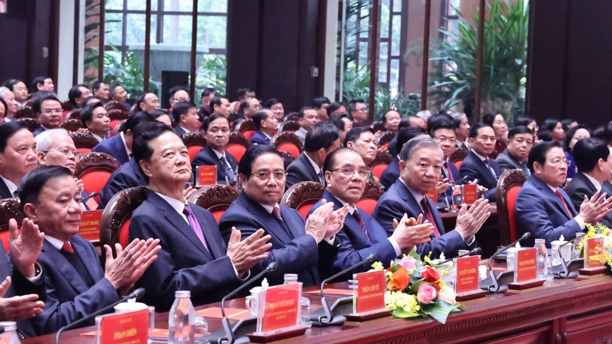 Dự lễ kỷ niệm có Tổng Bí thư Tô Lâm, nguyên Tổng Bí thư Nông Đức Mạnh và các lãnh đạo, nguyên lãnh đạo Đảng, Nhà nước, MTTQ Việt Nam dự lễ kỷ niệm.