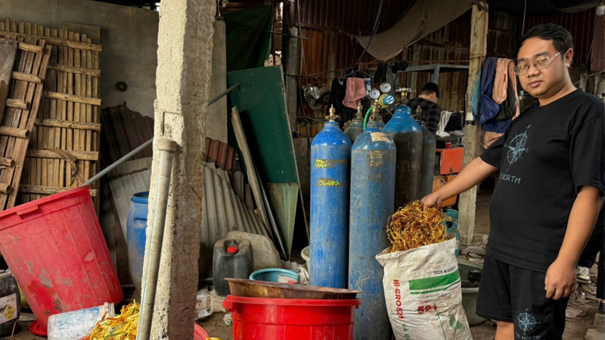 Đối với xưởng phân kim do Nguyễn Phong Vũ làm chủ, cơ quan điều tra xác định xưởng này đã hoạt động từ tháng 9/2023 với phương thức tương tự. Trong hơn hai năm, cơ sở này đã phát sinh trên 3 tấn chất thải nguy hại và đều bị đổ trái phép ra ven sông Đuống. Nguyễn Phong Vũ khai nhận số tiền thu lợi bất chính lên tới khoảng 270 triệu đồng.