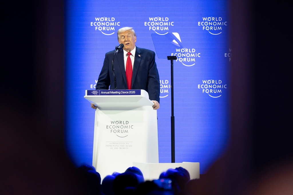 Tổng thống Mỹ Donald Trump phát biểu trước các nhà lãnh đạo thế giới tại Diễn đàn Kinh tế Thế giới ở Davos, Thụy Sĩ. Ảnh: Reuters