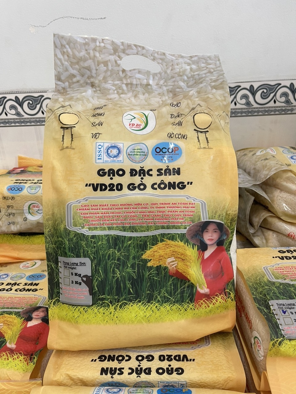 Sản phẩm gạo VD 20 Gò Công và gạo Chú Kẹo của công ty TNHH TMDV HK (phường Mỹ Phong) được công nhận Top 20 sản phẩm O.COP tiêu biểu của tỉnh Đồng Tháp năm 2025