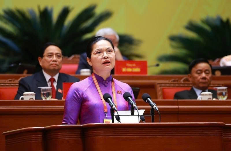 Bà Hà Thị Nga - Ủy viên Trung ương Đảng, Phó Bí thư Thường trực Đảng ủy MTTQ, các đoàn thể Trung ương, Phó Chủ tịch - Tổng thư ký Ủy ban Trung ương MTTQ Việt Nam