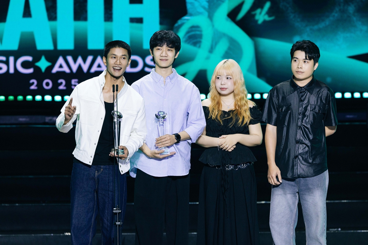 Nguyễn Hùng nhận giải thưởng quan trọng, ghi dấu một năm bứt phá từ hiện tượng đến tên tuổi được ghi nhận chính thức.