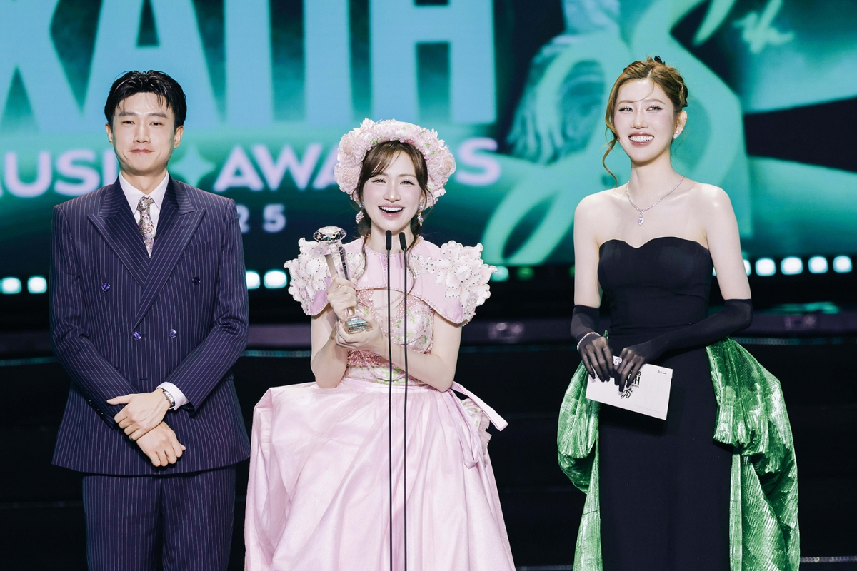Nữ ca sĩ có 7 lần lên sân khấu nhận giải thưởng