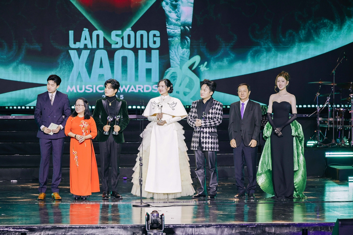 "Viết tiếp câu chuyện hòa bình" được vinh danh ở Làn sóng xanh 2025