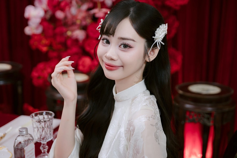 Cô dâu xinh đẹp trong tà áo dài 