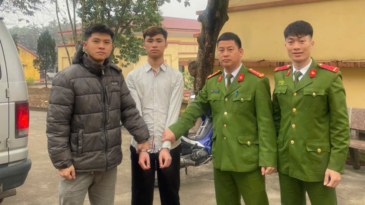 Đối tượng Văn ra đầu thú sau 2 năm lẩn trốn