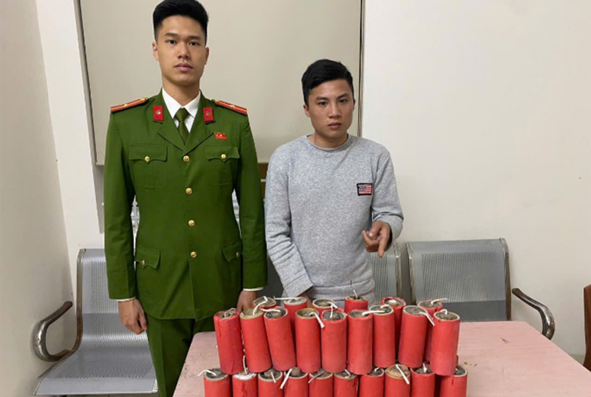 Đối tượng Lò Văn Hải và tang vật thu giữ