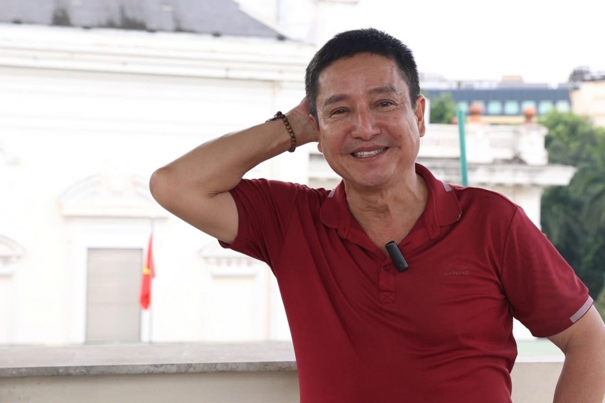 Sao Việt 11/1: Trên trang cá nhân, NSƯT Chí Trung đăng tải đoạn clip chia sẻ quan niệm về hôn nhân ở tuổi 65. Nghệ sĩ nói đã đi được qua 3/4 cuộc đời, từng có 1 cuộc hôn nhân tạm gọi là hạnh phúc để rồi có lúc nhận ra bản thân trơ trọi trong chính ngôi nhà từng là tổ ấm.