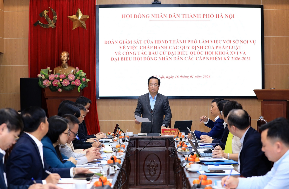 Phó Chủ tịch Thường trực HĐND thành phố Hà Nội Trần Thế Cương phát biểu tại buổi giám sát