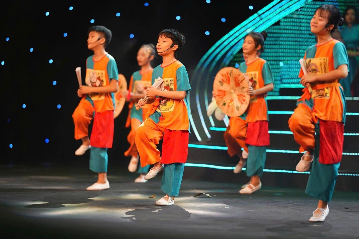 Bé Phạm Minh Khang