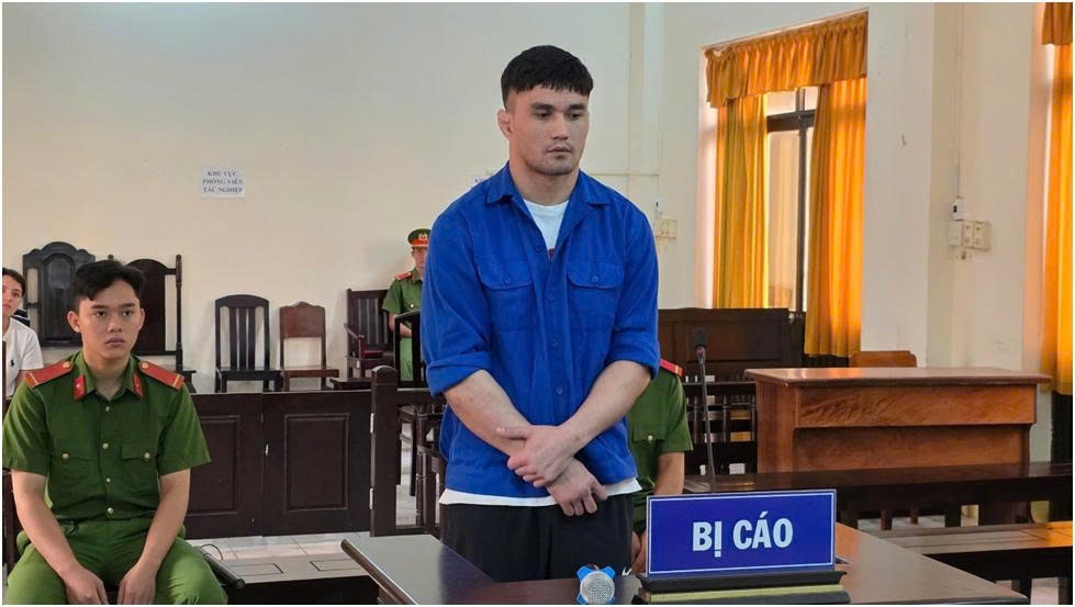 Bị cáo Nasyrov Odiljon Murzaalimjonovich (SN 1993, quốc tịch Uzbekistan).