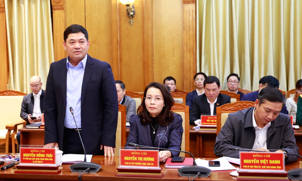 Bí thư Tỉnh ủy Bắc Ninh Nguyễn Hồng Thái phát biểu tiếp thu ý kiến chỉ đạo của Bộ trưởng Bộ Công an