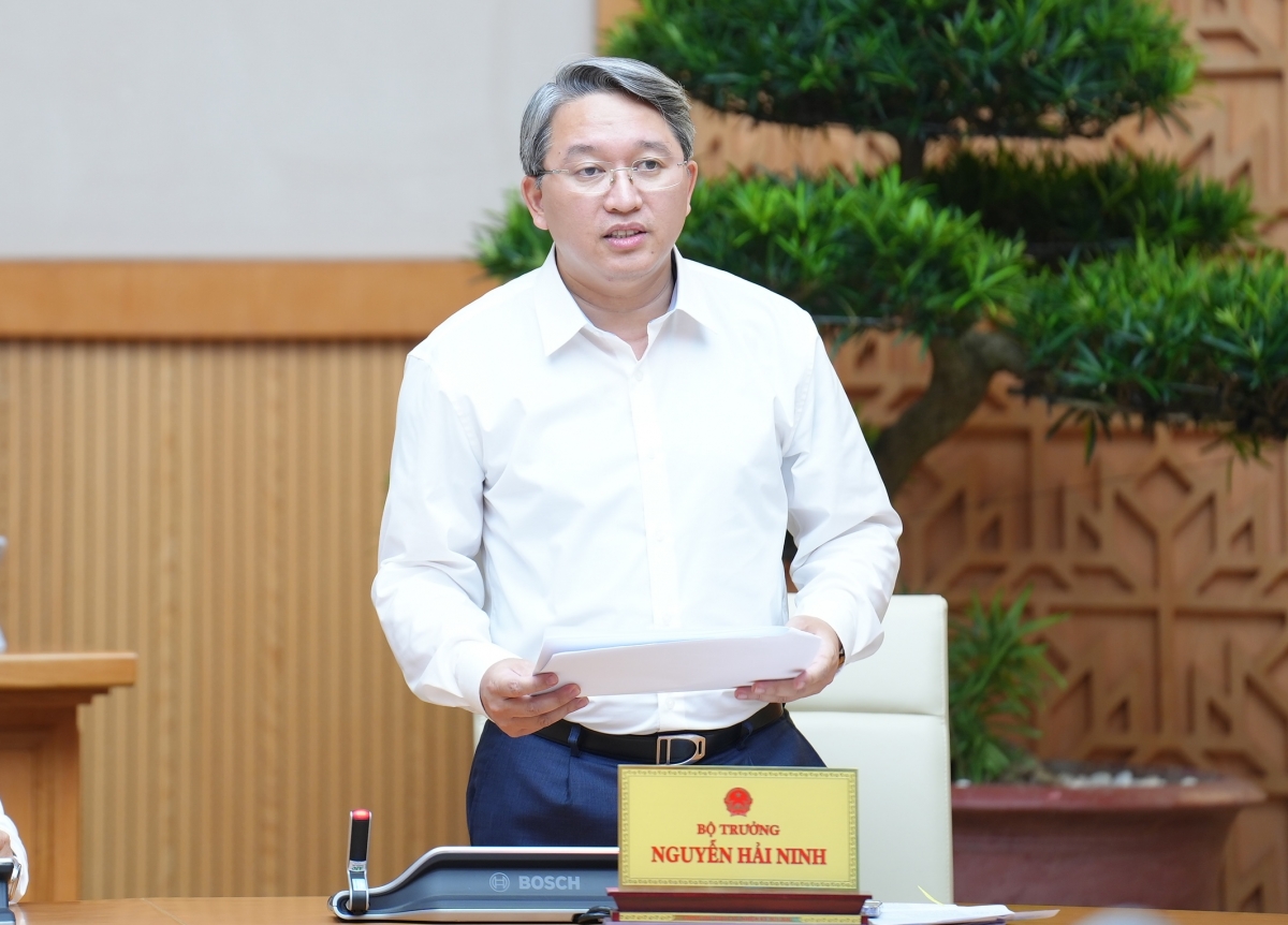 Bộ trưởng Nguyễn Hải Ninh phát biểu