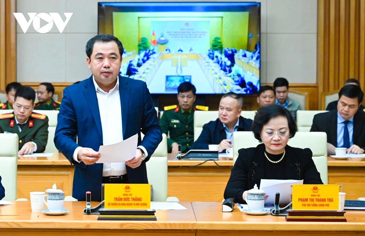 Bộ trưởng Bộ Nông nghiệp và Môi trường Trần Đức Thắng nhấn mạnh, toàn ngành đang quyết liệt thay đổi tư duy từ tăng trưởng chiều rộng sang kinh tế xanh và từ ứng phó bị động sang quản trị rủi ro thiên tai từ sớm, từ xa để phát triển bền vững.