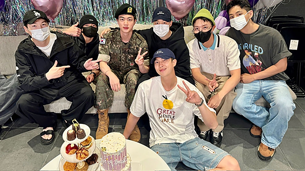 Chuyến lưu diễn vòng quanh thế giới “ARIRANG” sắp tới của BTS sẽ bao gồm 82 buổi diễn tại 34 thành phố ở Bắc Mỹ, Châu Âu, Nam Mỹ, Châu Á. (Ảnh: Daum)