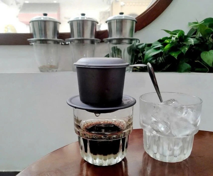 Lạm dụng kem pha cà phê không tốt cho sức khỏe. Ảnh: Phương Lê