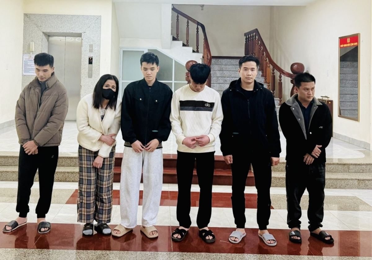 Các đối tượng tại cơ quan công an