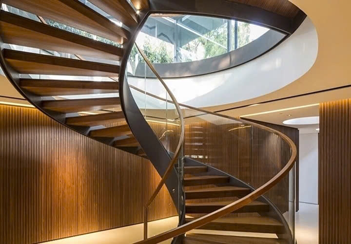 (Ảnh: Cauthangnghethuat)