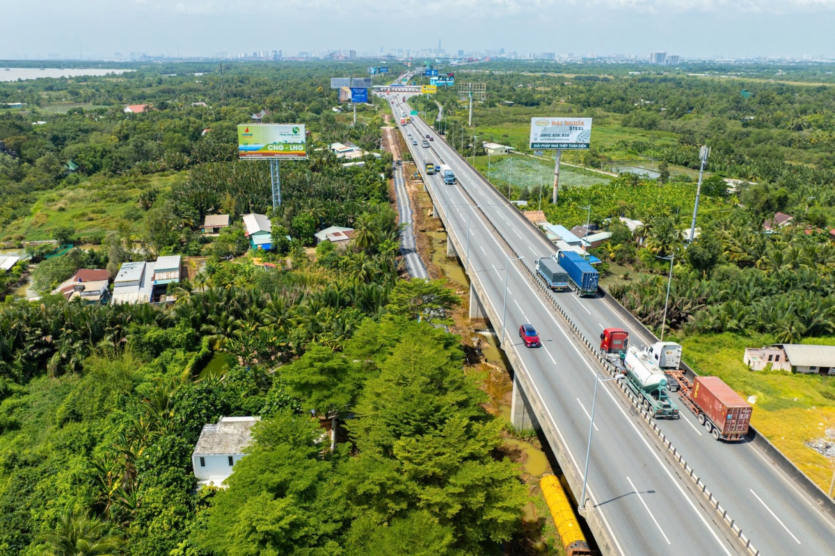Dự án mở rộng cao tốc TP.HCM - Long Thành đoạn qua địa bàn TP.HCM nguy cơ chậm tiến độ. (Ảnh: C.H)