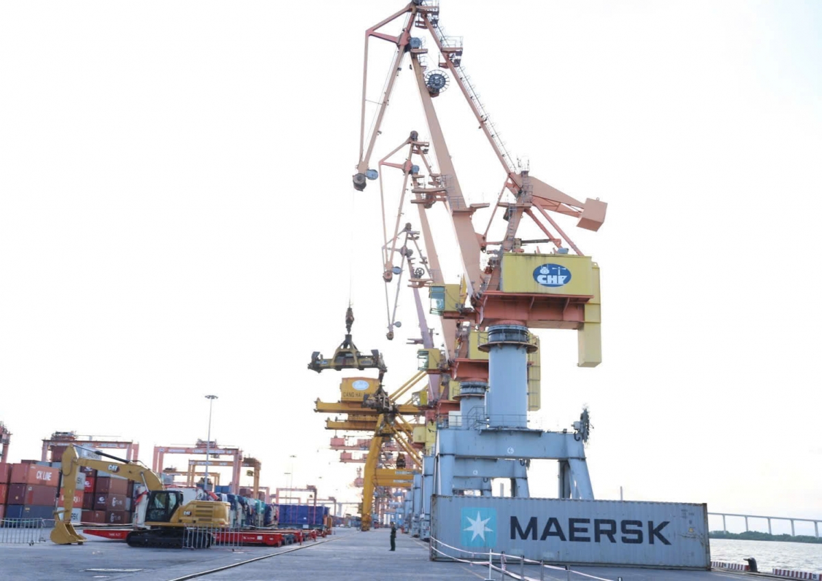 Định hướng về đổi mới mô hình tăng trưởng, thực hiện chuyển đổi số, chuyển đổi xanh, chuyển đổi năng lượng sẽ là tiếp sức và là động lực để TP Hải Phòng hiện thực hoá mục tiêu trở thành trung tâm công nghiệp lớn, cảng biển của cả nước.